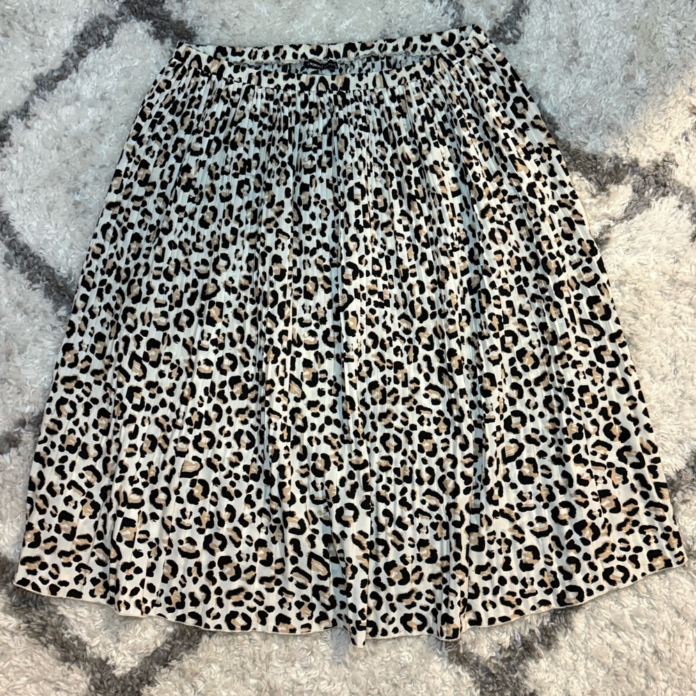 Pleated Leopard Midi Skirt